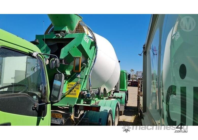 caption Iveco Acco