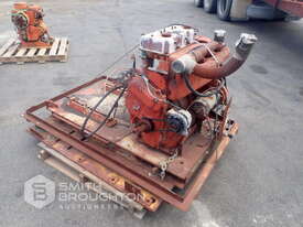 LISTER 3 CYLINDER DIESEL ENGINE - picture1' - Click to enlarge