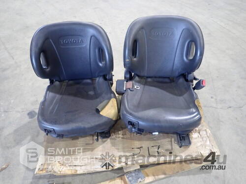 2 X TOYOTA FORKLIFT SEATS