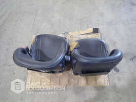 2 X TOYOTA FORKLIFT SEATS - picture2' - Click to enlarge