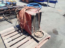 TRANSMIG 240 WELDER - picture1' - Click to enlarge