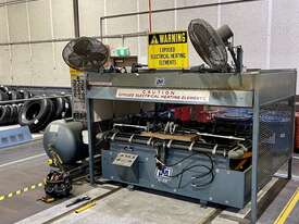 Vacuum Forming Machine  - picture0' - Click to enlarge