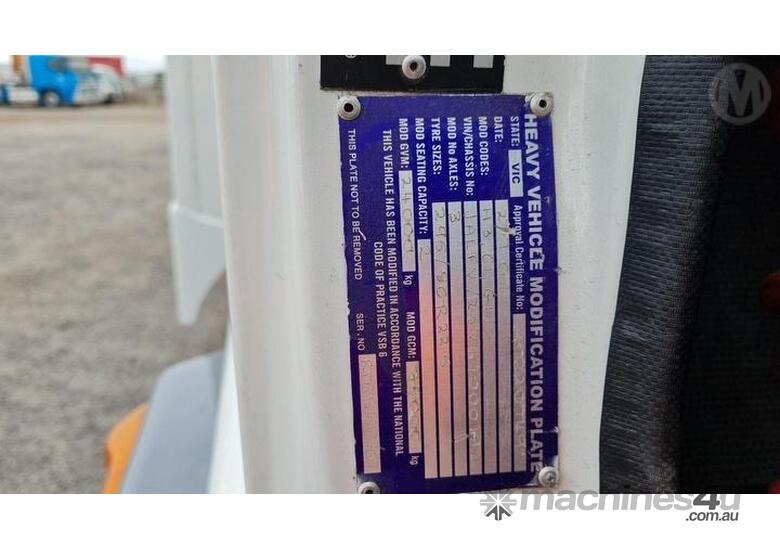 caption Isuzu F3 FVZ
