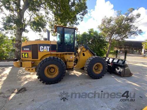 CAT 930G Loader