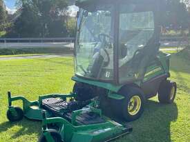 John Deere 1585 Outfront Mower - picture2' - Click to enlarge