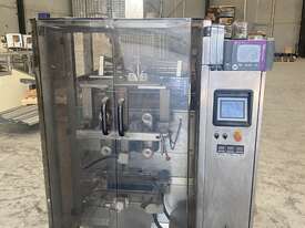 Vertical Form Fill Seal Machine - picture0' - Click to enlarge