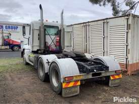 2004 Freightliner FLX C120 - picture2' - Click to enlarge