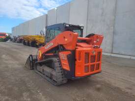 2018 KUBOTA SVL75-2 TRACK LOADER WITH WIDE TRACKS, GP BUCKET AND LOW 1445 HOURS - picture2' - Click to enlarge