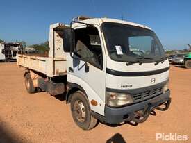 2006 Hino DUTRO - picture0' - Click to enlarge