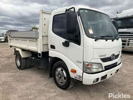 2017 Hino 300 616 - picture0' - Click to enlarge