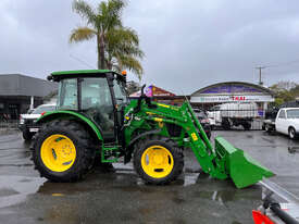 John Deere 5095M FWA/4WD Tractor - picture2' - Click to enlarge