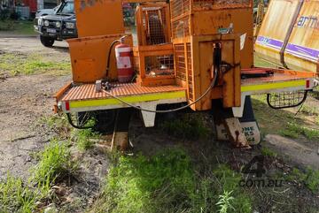 35Kn bull winch on tray , deutz diesel powered , stabiser legs