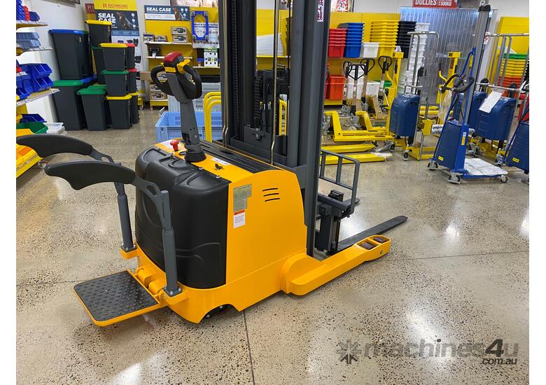 Fork Stacker Electric Reach Truck 