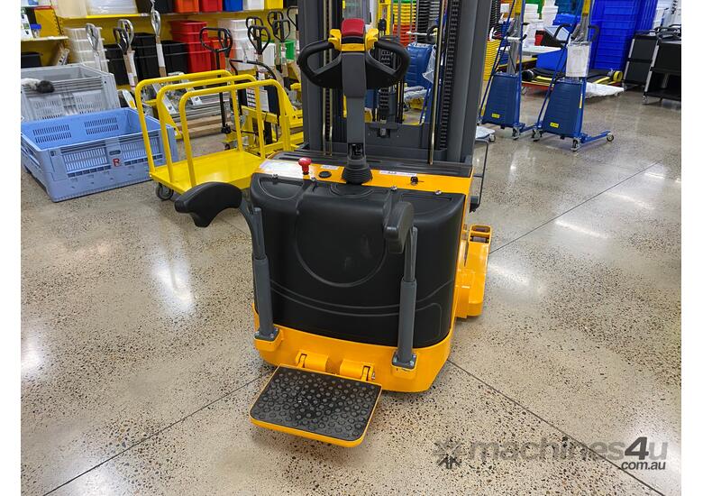 Fork Stacker Electric Reach Truck 