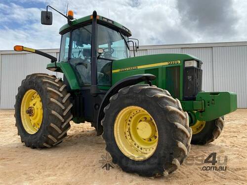 John Deere 7710