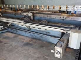 Used Haco ERM43320 Pressbrake - picture2' - Click to enlarge