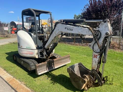 Excavator Bobcat 425 2.5 tonne 2008