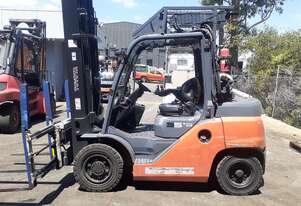ACTIVE FORKLIFTS - BIG SALE!!! Toyota 4.5 ton forklift 4.5m mast side shift twin pallet handler encl