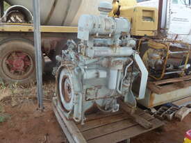 Dorman 4LD diesel engine - picture0' - Click to enlarge