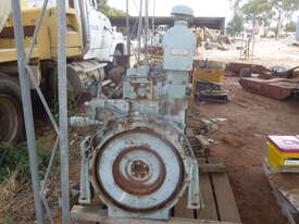 Dorman 4LD diesel engine - picture0' - Click to enlarge