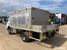 2010 Isuzu NPS300 - picture2' - Click to enlarge