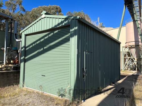 Industrial Shed Approximately 4m x 7m with roller door