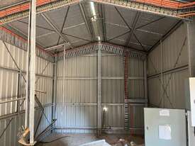 Industrial Shed Approximately 4m x 7m with roller door - picture2' - Click to enlarge