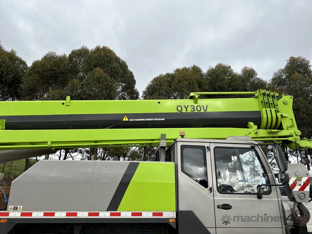 Used 2021 zoomlion GLEASON 2021 ZOOMLION QY30V 532 6Y TRUCK CRANE
