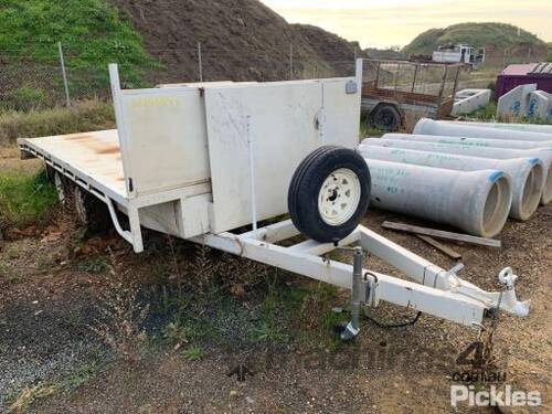 2014 Major Box Tandem Axle Beaver Tail Plant Trailer