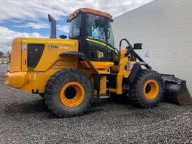 JCB 426HT Wheel Loader - picture0' - Click to enlarge