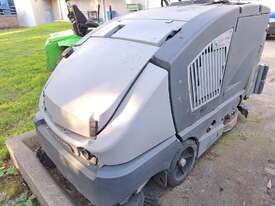 Nilfisk CS7010 LPG combination sweeper scrubber (Selling as is) - picture0' - Click to enlarge