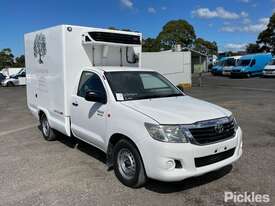 2011 Toyota Hilux Refrigerated Pantech - picture0' - Click to enlarge