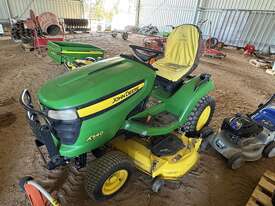 John Deere X540 Mower  - picture0' - Click to enlarge