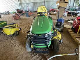 John Deere X540 Mower  - picture0' - Click to enlarge