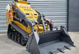 Commando AM404DT Mini Skid Steer Loader | 40HP Perkins Turbo Diesel Engine Single Joystick Control