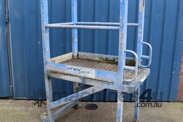 Aluminium Access Elevated Work Platform - No Bolt - 0.7m