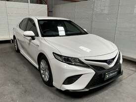 2020 Toyota Camry Ascent Sport Hybrid - picture2' - Click to enlarge