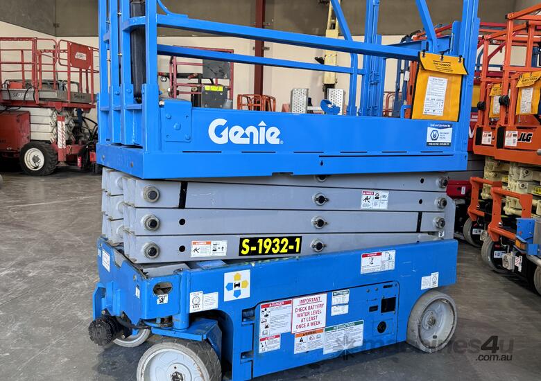 2018 Genie GS1932 Electric Scissor Lift
