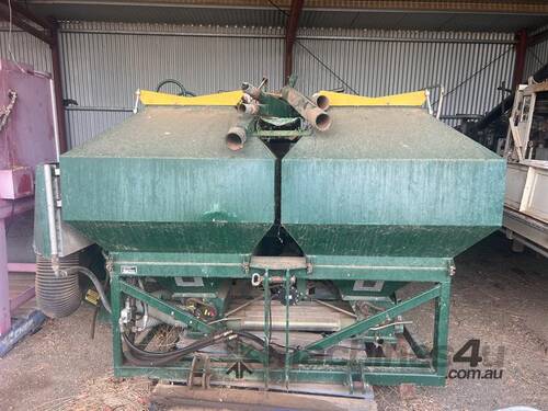 SIMPLICITY FM2 2000 AIR SEEDER