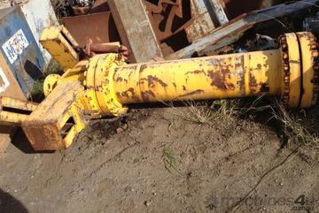Hydraulic Ram Cylinder Estimated 500 Ton Hydraulic Ram Cylinder Estimated 500 Ton