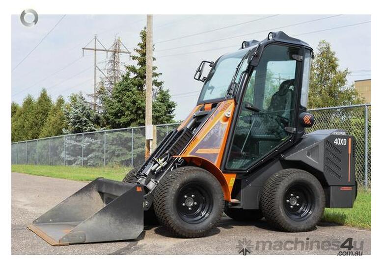 caption 2023 Cast 40XD Mini Loader | 1550kg Lifting Capacity