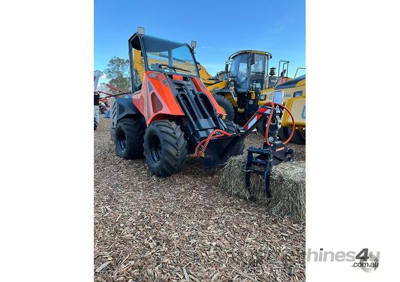 caption 2023 Cast 40XD Mini Loader | 1550kg Lifting Capacity