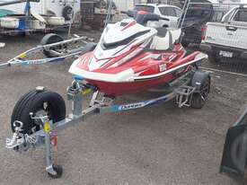 Yamaha GP1800 - picture2' - Click to enlarge
