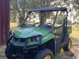 John Deere XUV560 Gator 4 x 4 - picture0' - Click to enlarge