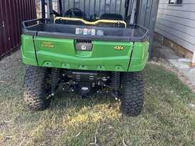 John Deere XUV560 Gator 4 x 4 - picture1' - Click to enlarge