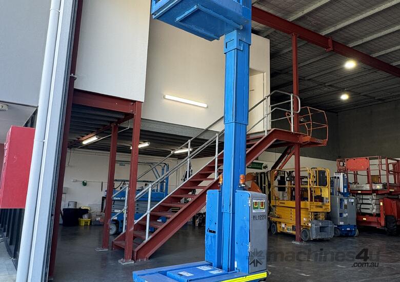 2015 Used 2015 Genie GR12 Electric Run About Man Lift image 4