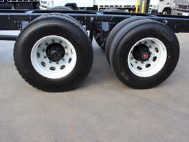 2023 ISUZU FVL 240/300 CAB CHASSIS 6X2 AUTOMATIC WITH FULL FACTORY WARRANTY - picture2' - Click to enlarge