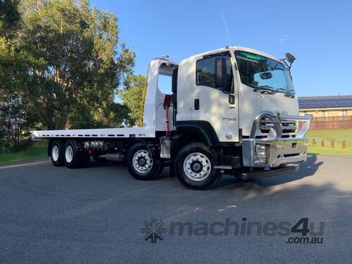 Isuzu FYJ 300-350 Tilt tray Truck