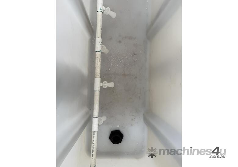 caption 2000L Poly Tank with Jets