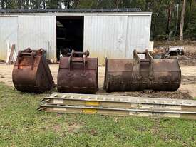 USED EXCAVATOR BUCKETS - picture1' - Click to enlarge